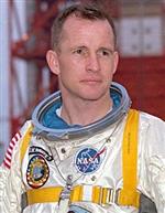 photo of astronaut Ed White photo of astronaut Ed White
