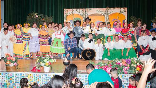 Cinco de Mayo Dancers