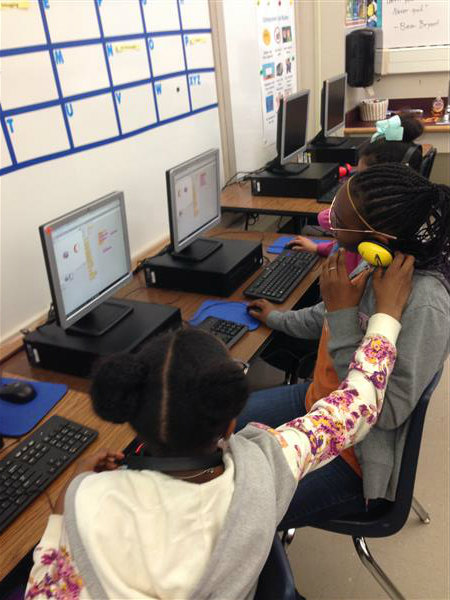 Computer Lab – Students – Ronald Reagan Elementary