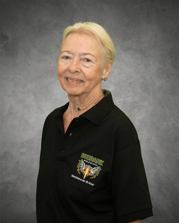Barbara Lott, Financial clerk